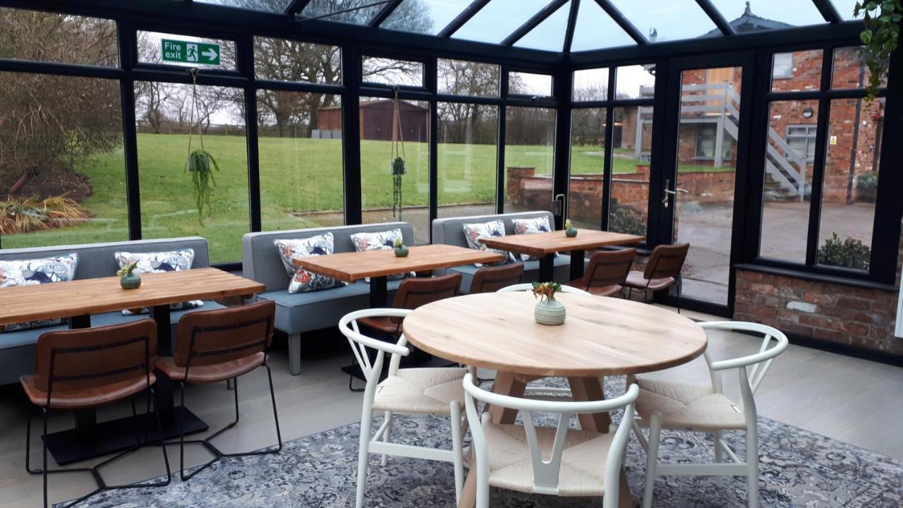 Rylands Farm Guest House Wilmslow Exterior photo